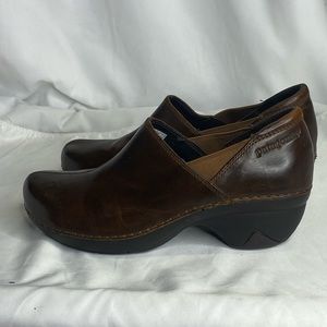 Patagonia Thatcher leather woman Clog shoes size 7
